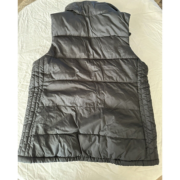 Old Navy Puffer Vest Jacket, Black Size Medium Zip Up Quilted Fleece inside - Picture 13 of 13